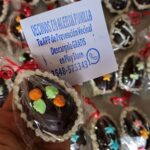 vea ayuda solidaria vecinos en alerta marcos nahuel entrega 300 huevos de pascuas valle hermoso punilla