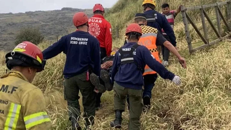 hompre precipicio altas cumbres caida