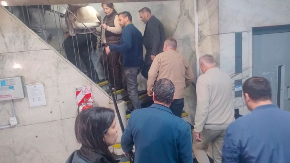 Hacemos Unidos por Córdoba exige solución a la deuda con el PAMI y mejoras en el sistema de traslados