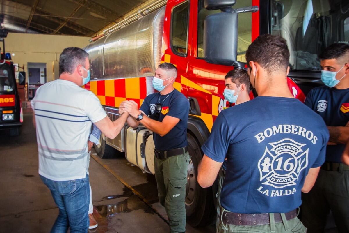 Donar sangre salva vidas: lanzan una nueva campaña solidaria en el cuartel de Bomberos de La Falda