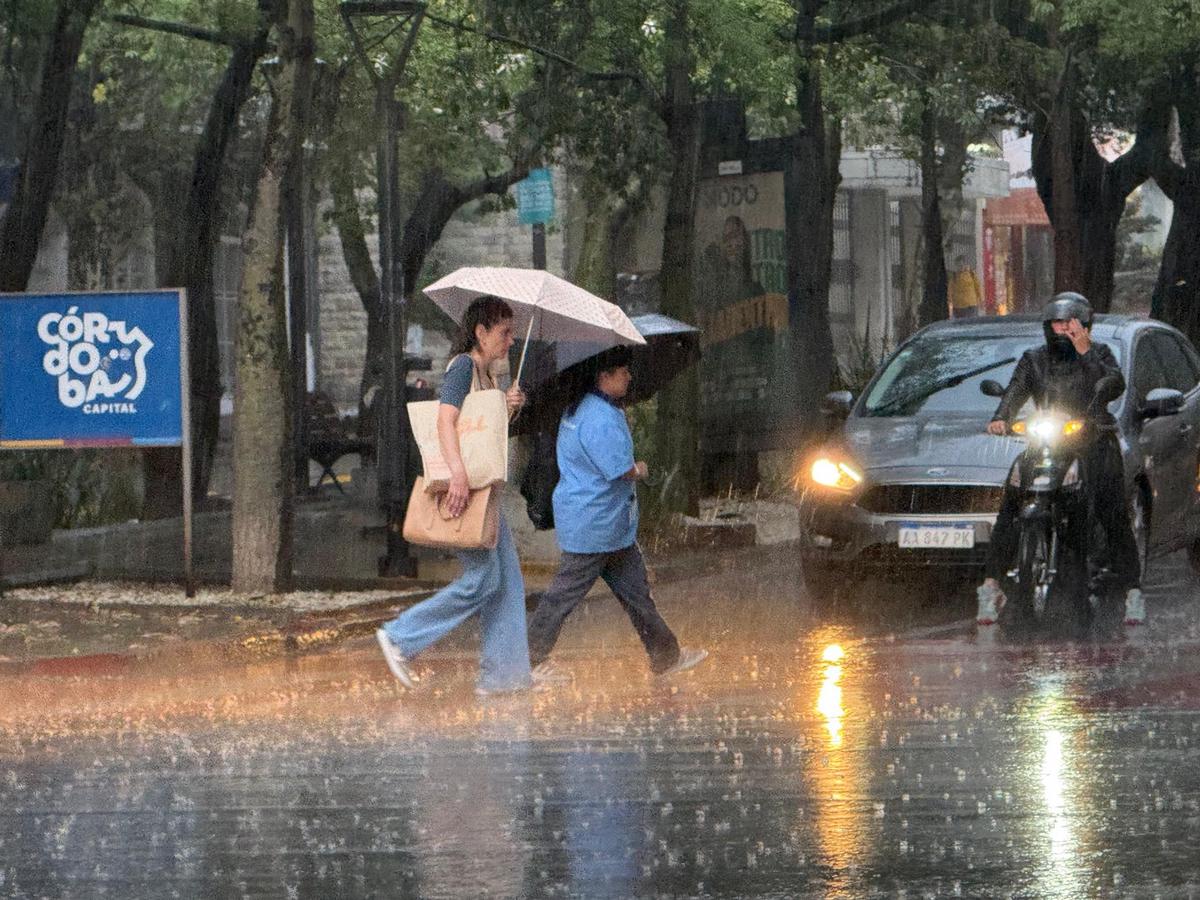 Alerta amarilla en Córdoba por tormentas, viento y baja de temperatura